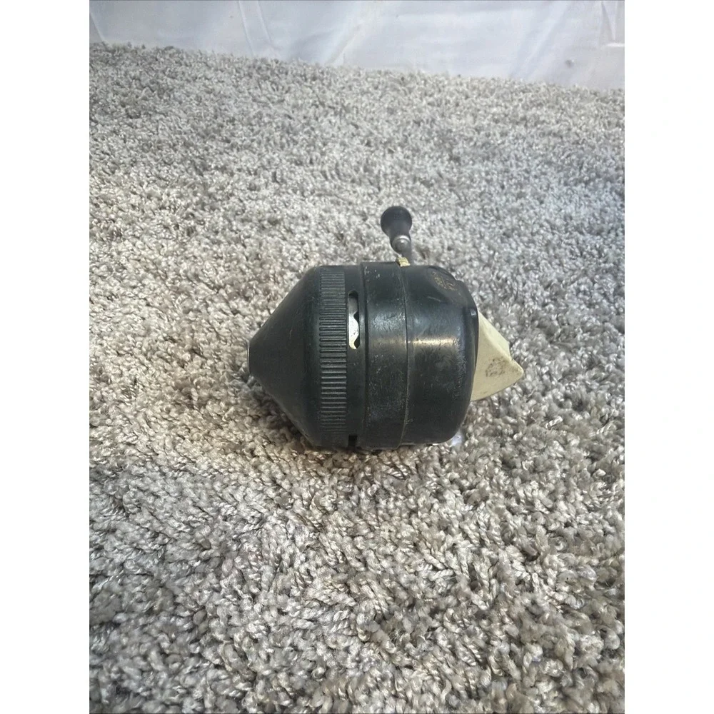 Vintage Zebco 202 Spincast Fishing Reel Green Classic USA Made Trout Bass